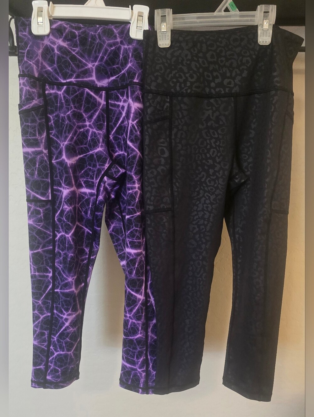 *Bundle* CVG Purple Lightning & Black Leopard Active Capri Leggings, Women's XS